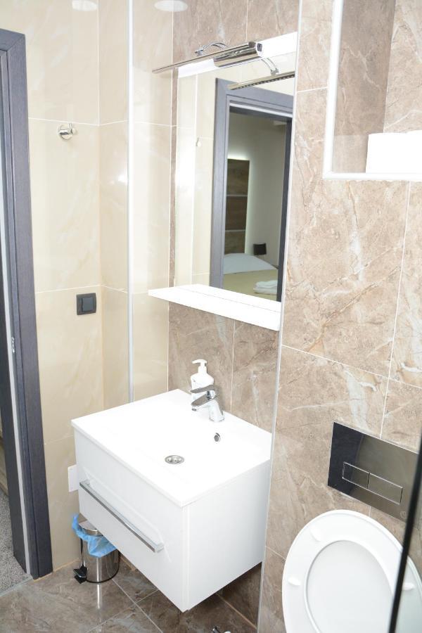 Hotel Intergaj Bijeljina Esterno foto